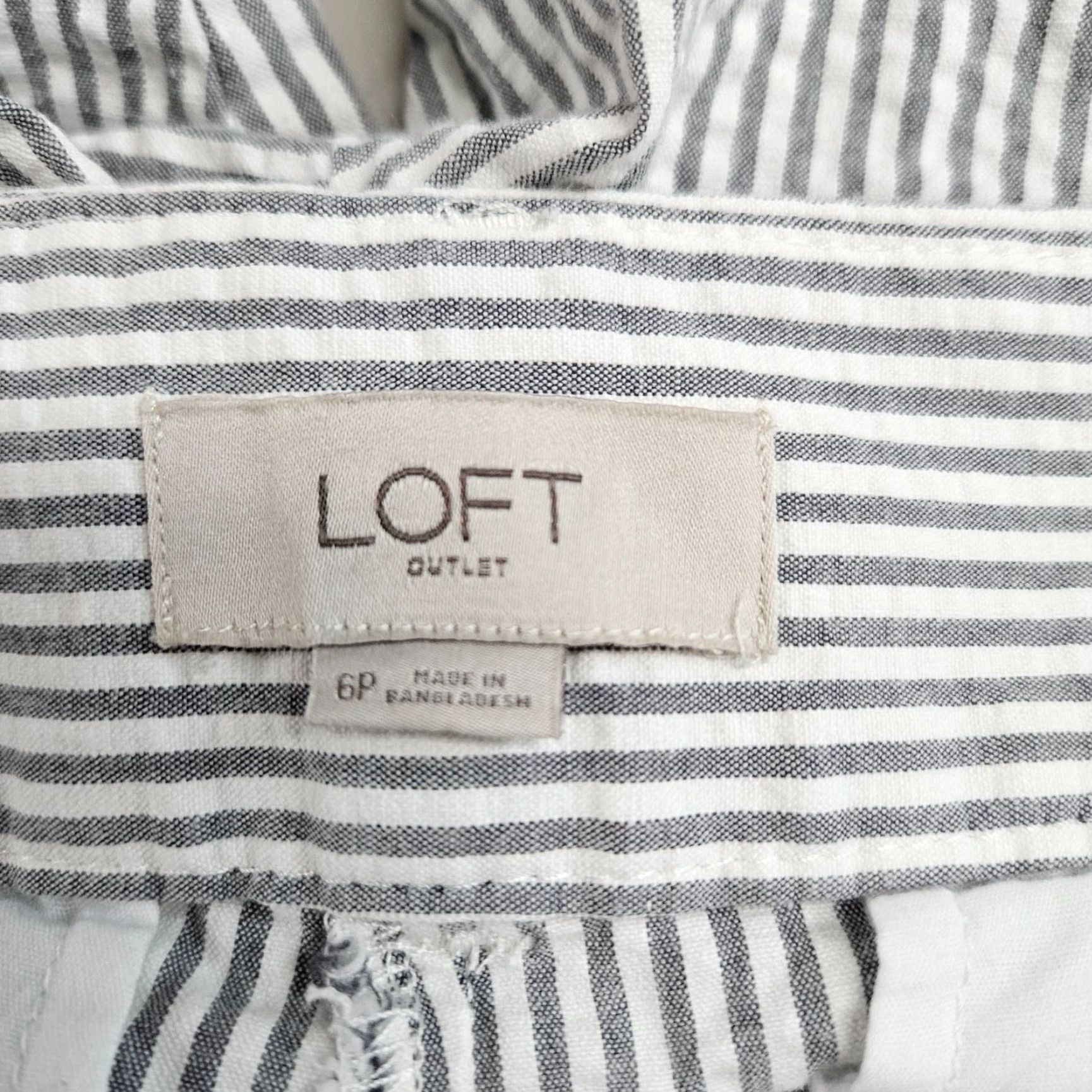 Loft LOFT Ann Taylor Womens Skinny Ankle Pants Sz 6P Gray White Stripe Knit Cotton Blend Seersucker Pattern Petite Size 28" / US 6 / IT 42 - 8 Thumbnail