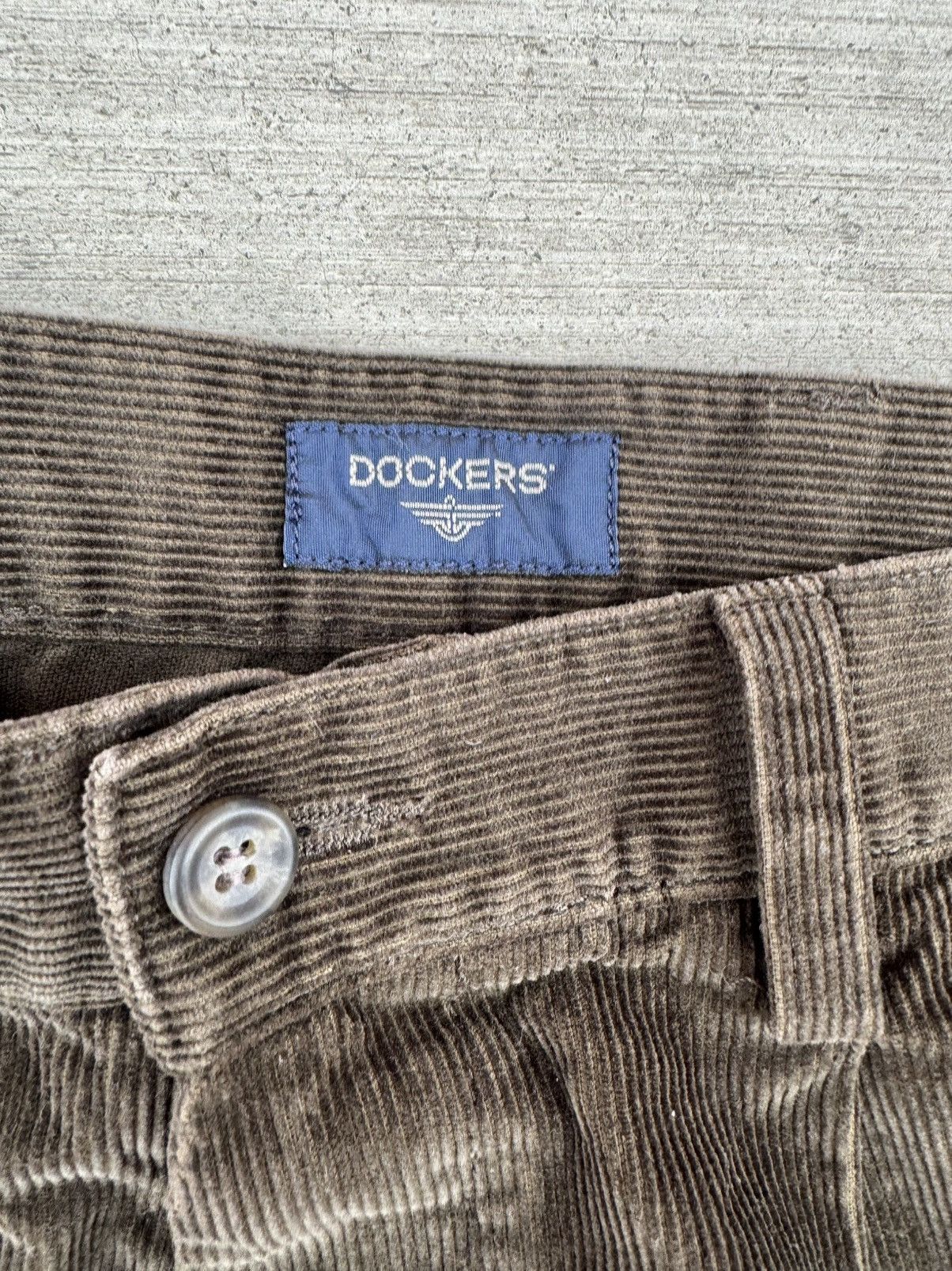 Dockers DOCKERS CORDUROY BROWN DRESS PANTS 34 W 32 L Size US 34 / EU 50 - 3 Thumbnail
