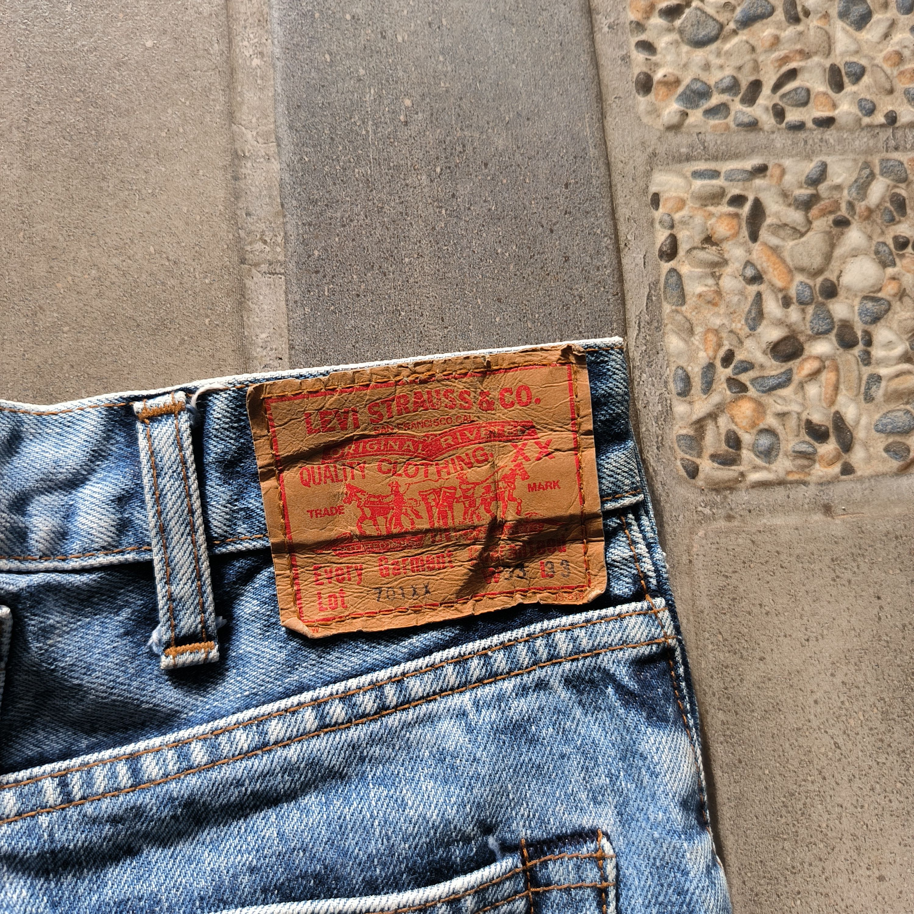 Levi's Vintage 1980s Levis 701XX Big E Selvedge Jeans Size US 30 / EU 46 - 5 Thumbnail