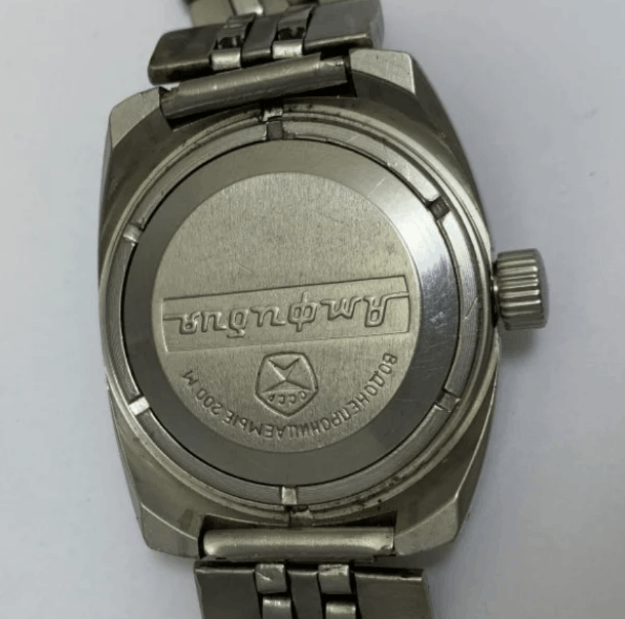 Vintage Vintage Mens Watch Vostok Amphibia Sector Dial Barrel 163 Size ONE SIZE - 4 Thumbnail