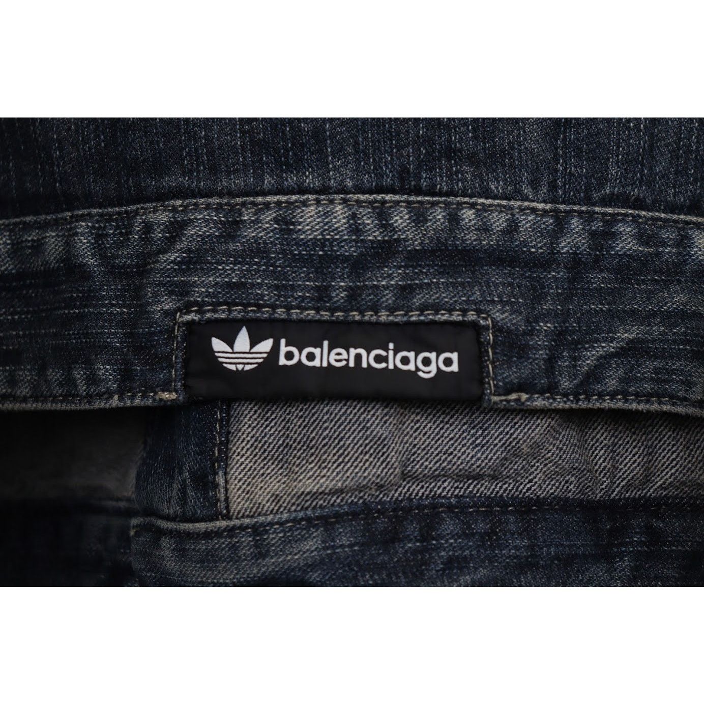 Adidas × Balenciaga o1rshd1 Denim Jacket in Indigo Size US L / EU 52-54 / 3 - 9 Thumbnail