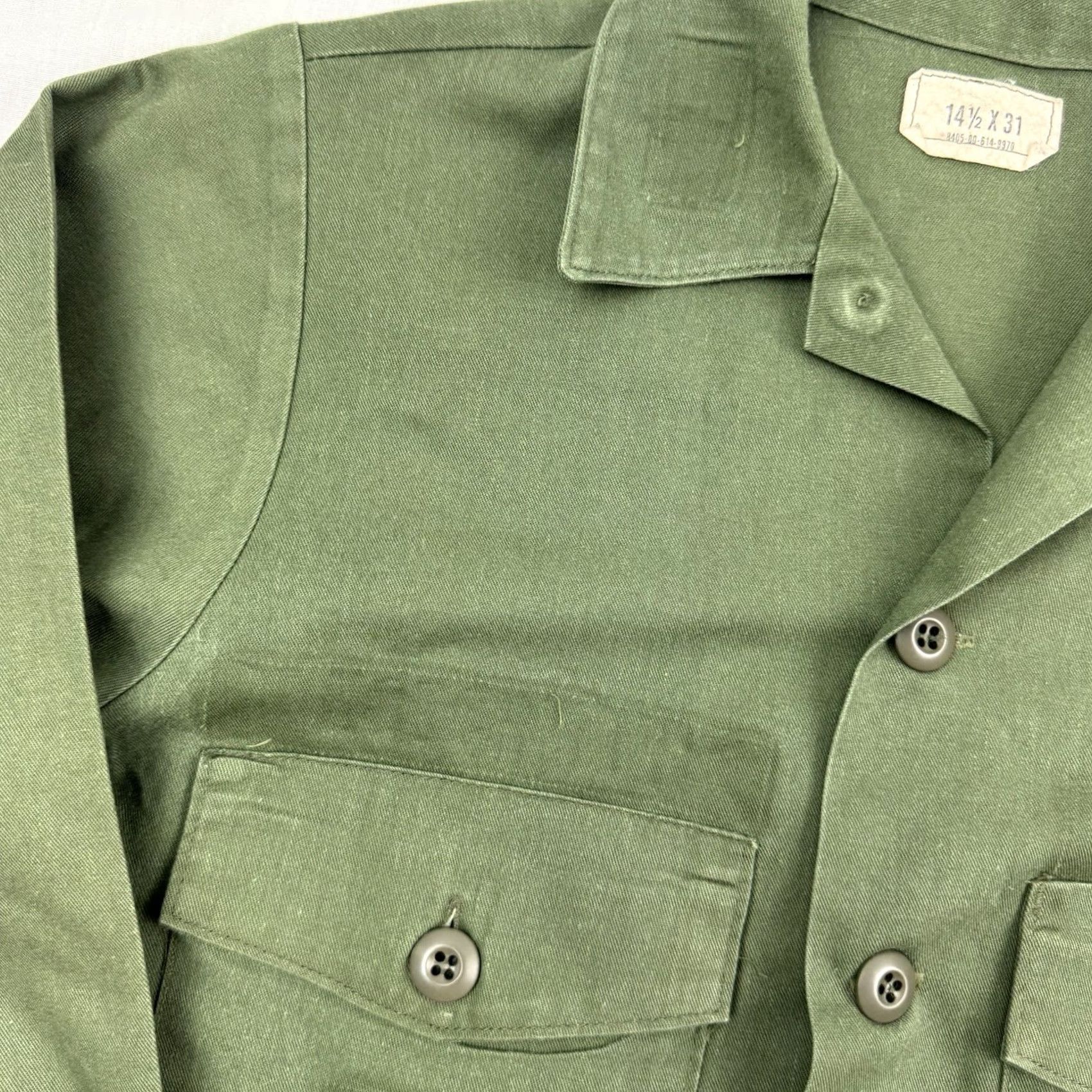 Vintage VINTAGE Army Button-Up Shirt Adults Small Green 80s Military USA Shirt Mens Button-Up Size US S / EU 44-46 / 1 - 4 Thumbnail