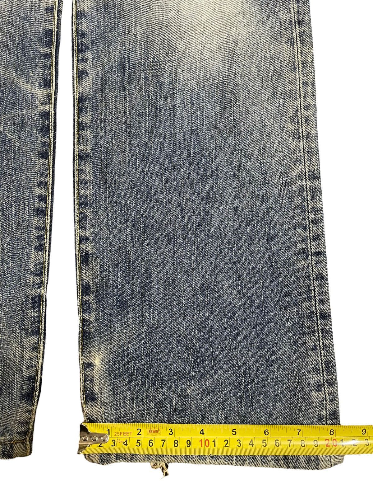 Uniqlo Vintage Japanese Uniqlo Blue Faded Wash Style Jeans Size US 30 / EU 46 - 16 Thumbnail