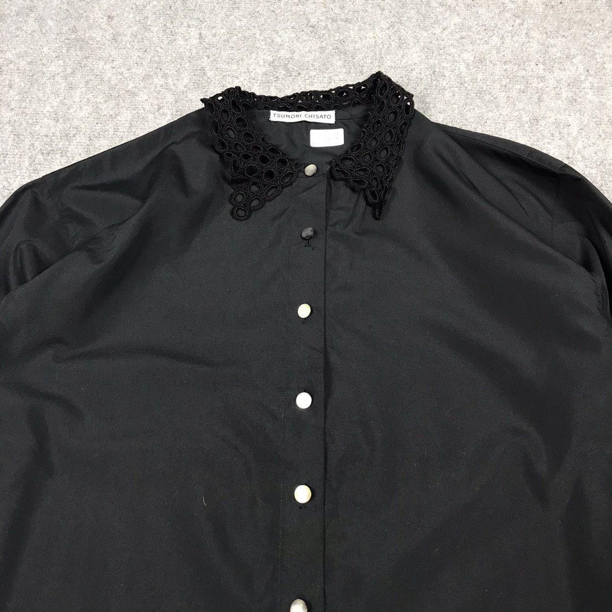 Issey Miyake TSUMORI CHISATO BY ISSEY MIYAKE BUTTON UP BLACK SHIRT Size M / US 6-8 / IT 42-44 - 2 Thumbnail