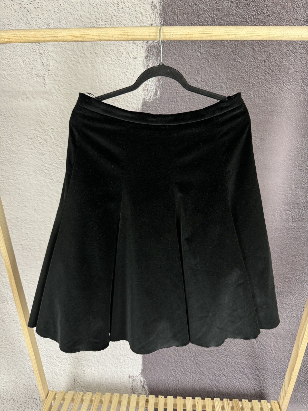 Moschino NEW Moschino Cheap and Chic black velour style midi skirt Size 32" / US 10 / IT 46 - 1 Thumbnail