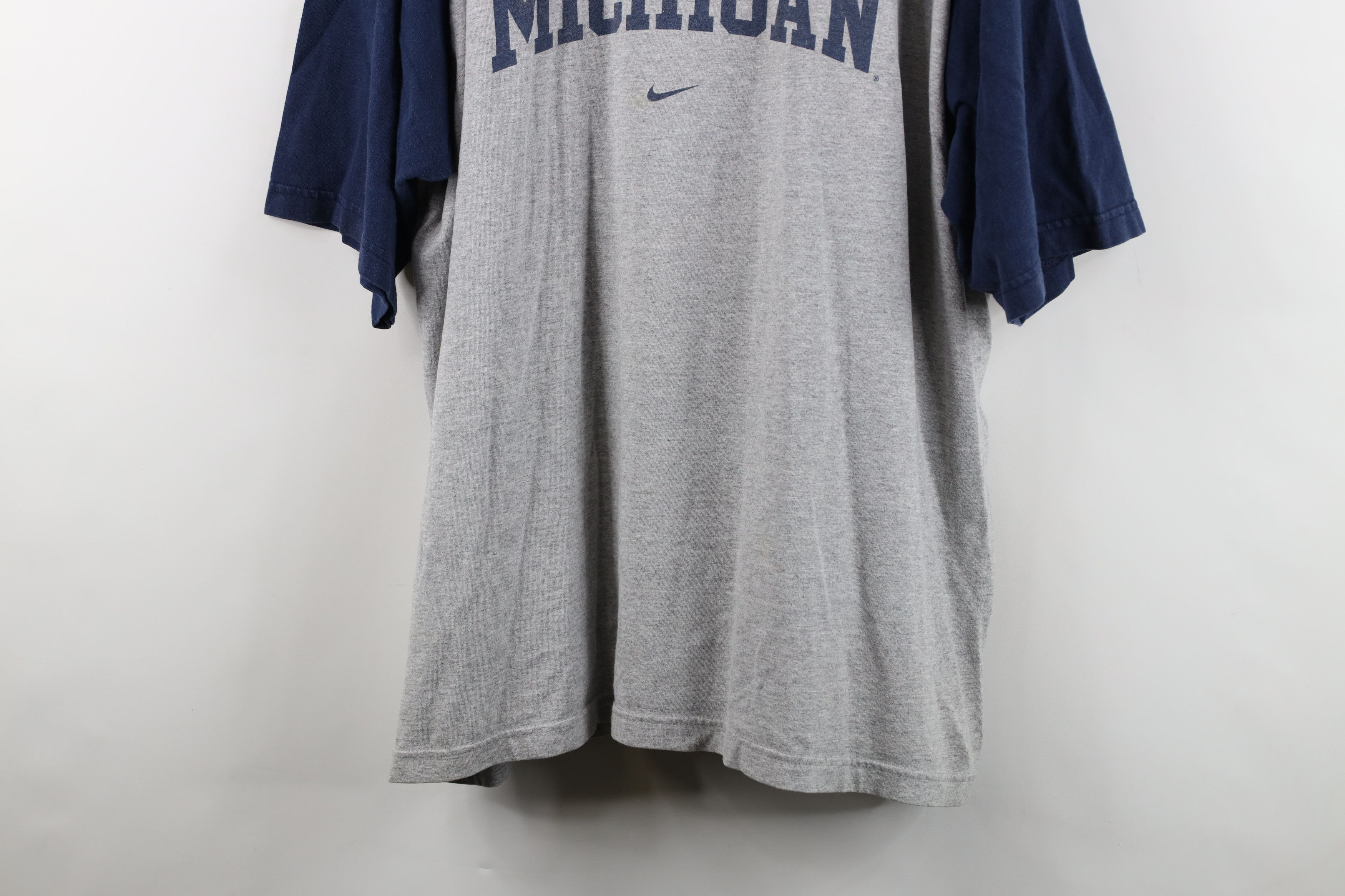 Nike Vintage Nike Swoosh University of Michigan Raglan T-Shirt Size US XXL / EU 58 / 5 - 3 Thumbnail