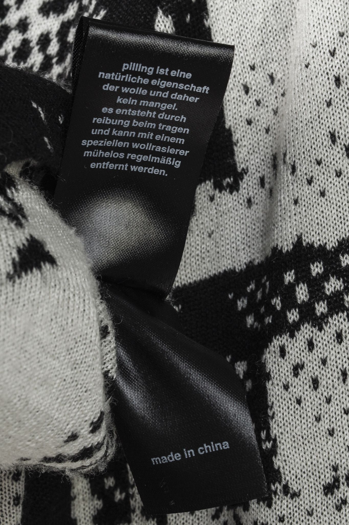 Rundholz Rundholz Black Label Graphic Print Cropped Cardigan Size L / US 10 / IT 46 - 10 Thumbnail