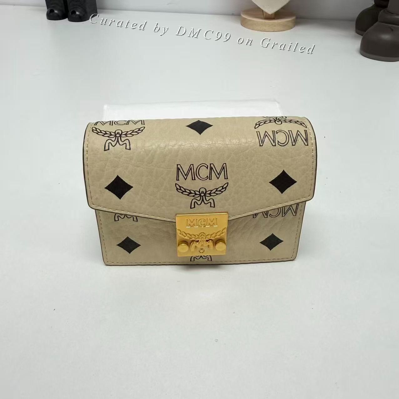 MCM MCM Tracy Mini Card Case Chain Bag Size ONE SIZE - 1 Thumbnail