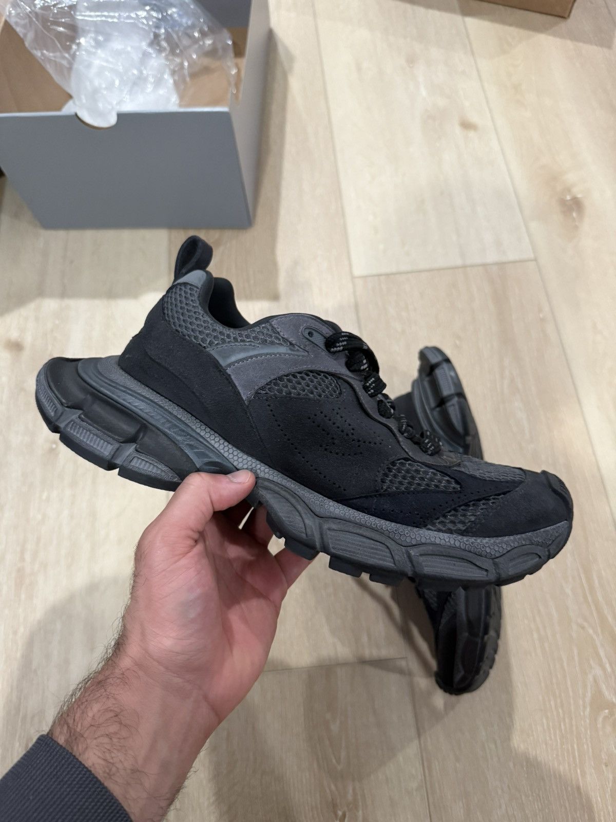 Balenciaga Balenciaga Men's 3XL Lace Up Sneakers Gris Size 8 US 41 EU Size US 8 / EU 41 - 3 Thumbnail