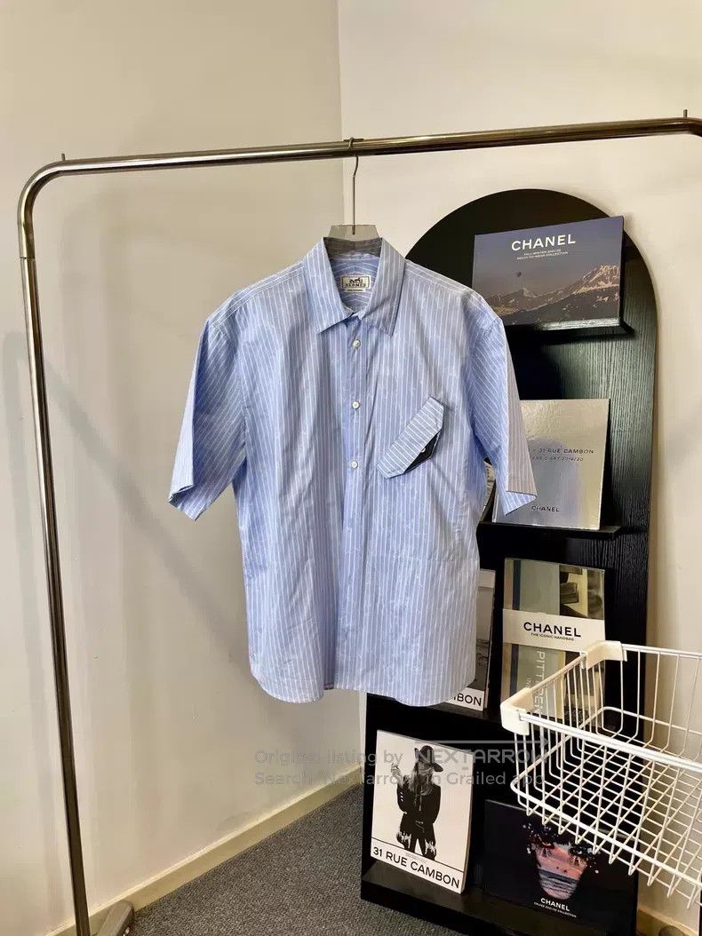 Hermes Hermes Short Sleeve Straight Single Breasted Shirt, Glacie Size US XXS / EU 40 - 1 Thumbnail