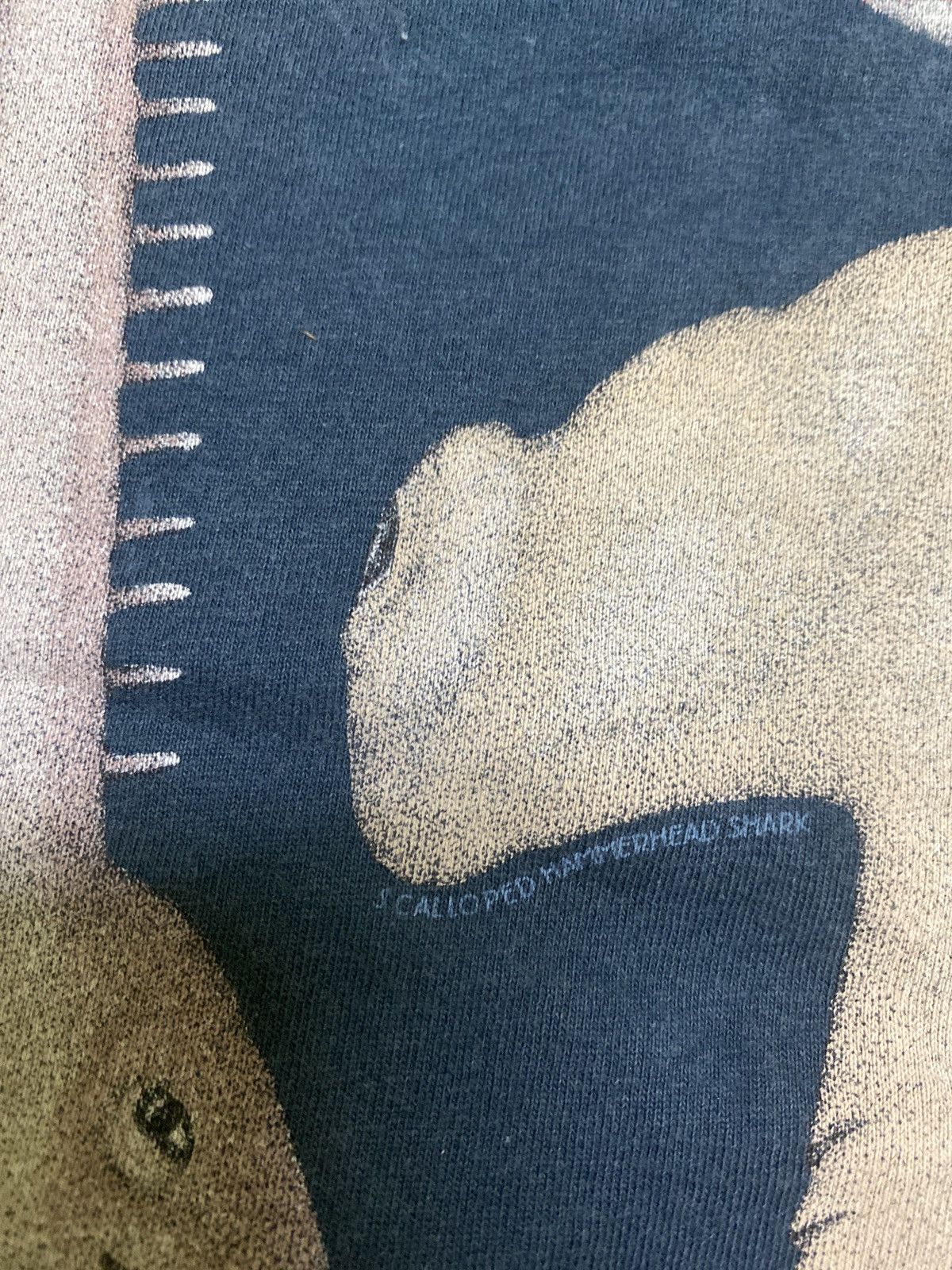 Vintage VINTAGE SHARK & RAY TOOL FADED NAVY SINGLE STITCH TEE Size US M / EU 48-50 / 2 - 11 Thumbnail