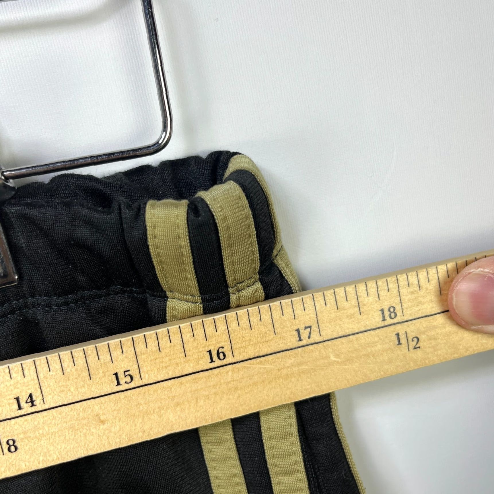 Adidas VINTAGE Adidas Baggy Track Pants Large Pants Men 34 Black 90s Cargo Pocket 5-Pocket Logo Size US 33 - 6 Thumbnail