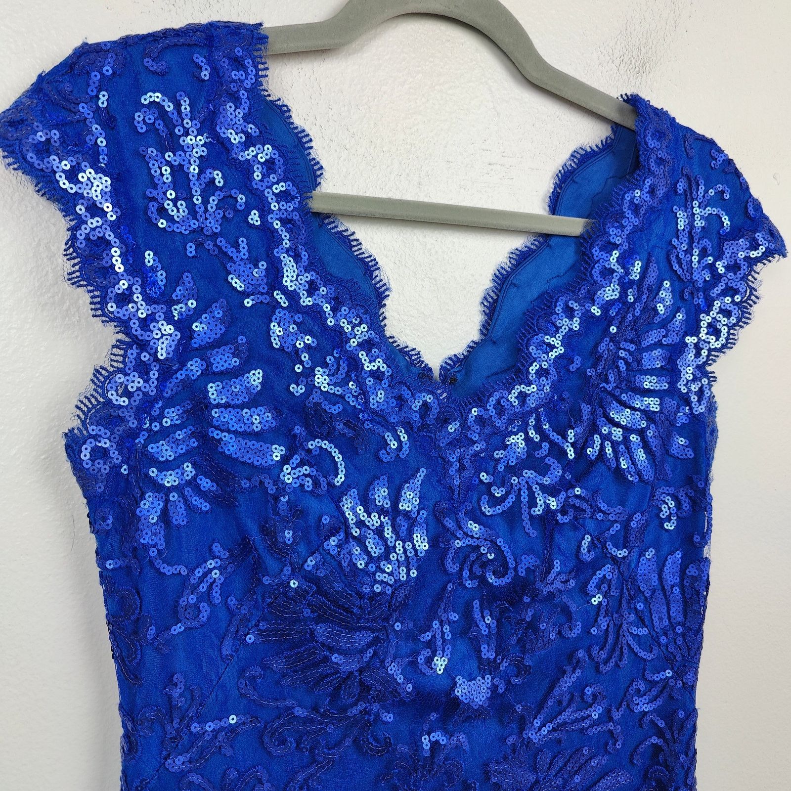 Tadashi Shoji Tadashi Shoji Dress Womens 4 Royal Blue Sequin Lace V-Neck Size S / US 4 / IT 40 - 2 Thumbnail
