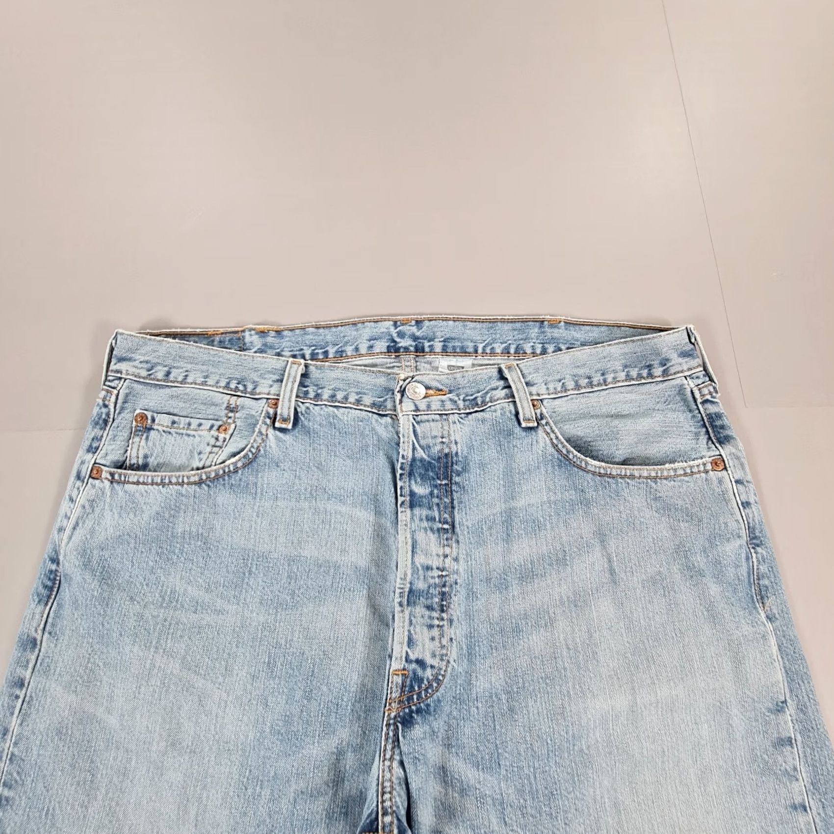 Levi's VINTAGE Levi's 501 Jeans Mens Blue W40 L30 Straight Leg Regular Fit Denim Y2K Jeans Size US 32 / EU 48 - 2 Thumbnail