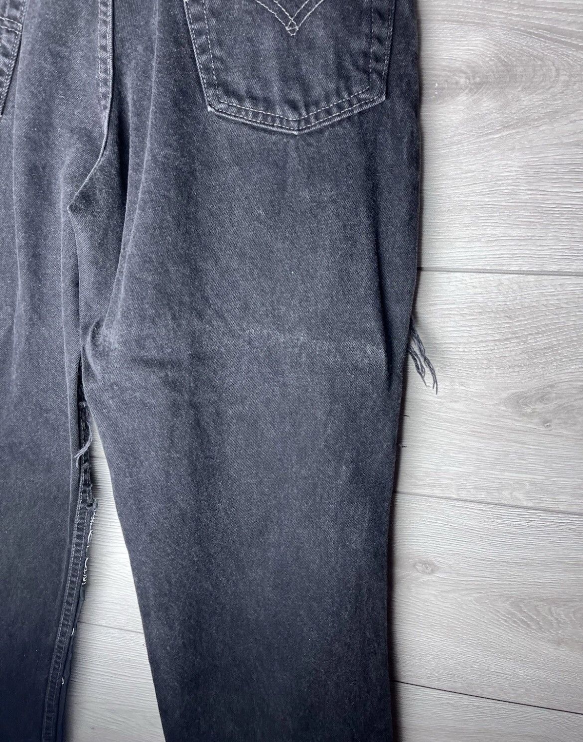 Levi's Avant garde jeans Levi’s 550 relaxed Fit Mede in USA 🇺🇸 Size US 31 - 12 Thumbnail