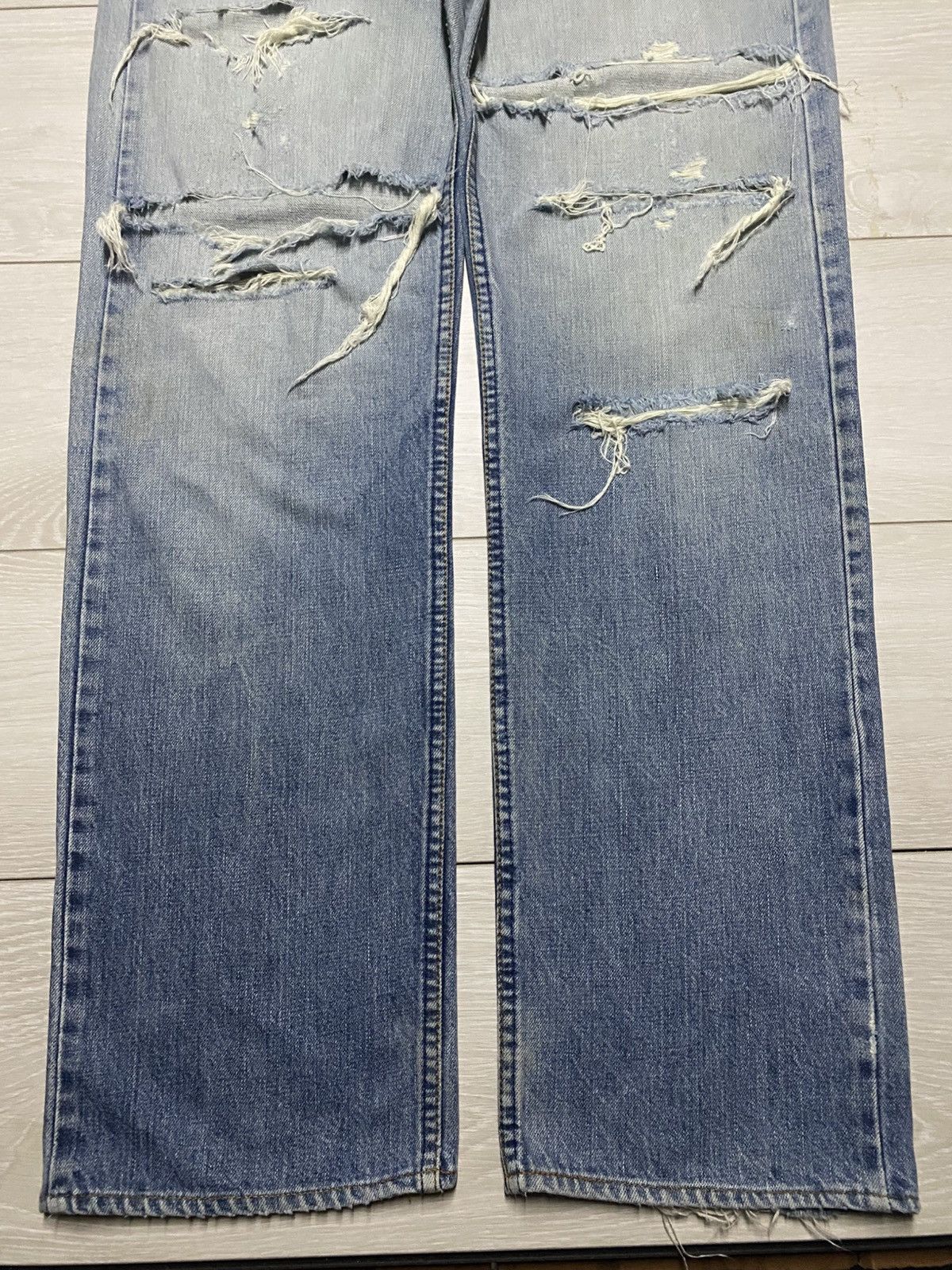 Levi's Vintage Levis 509 Destroyed Baggy Jeans Size US 32 / EU 48 - 5 Thumbnail