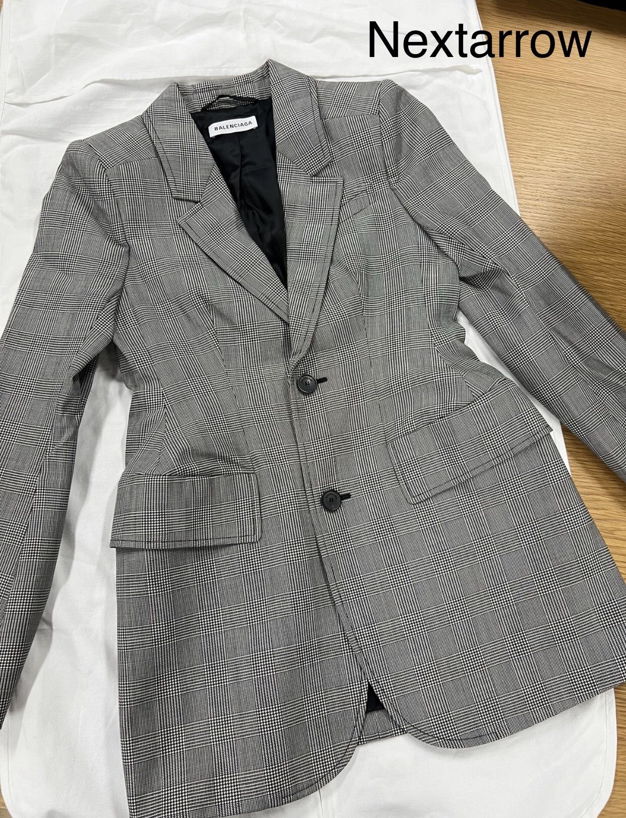 Balenciaga Balenciaga classic wool pocket plaid suit jacket2412- Size 34S - 1 Thumbnail