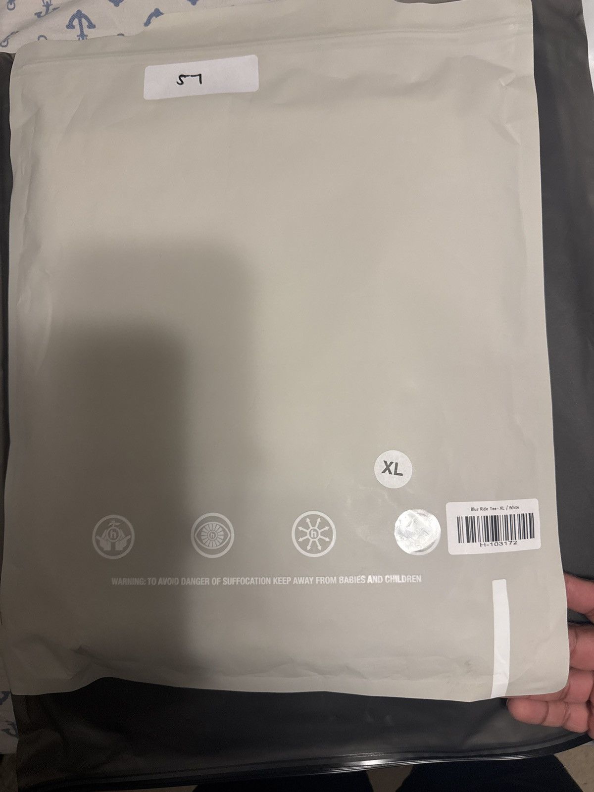 HIDDEN HIDDEN New York - Blur Ride Tee Size US XL / EU 56 / 4 - 2 Thumbnail