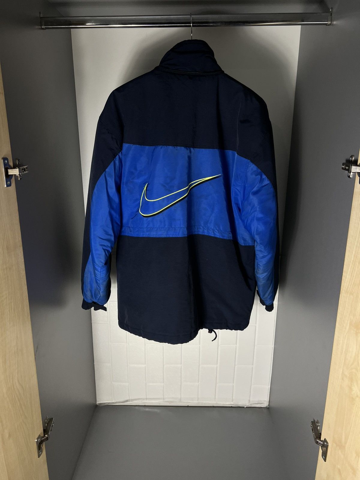 Vintage VERY RARE NIKE BIG LOGO SWOOSH RETRO JACKET INTER MILAN SOCCER JERSEY Y2K 90s Size US XXL / EU 58 / 5 - 1 Thumbnail