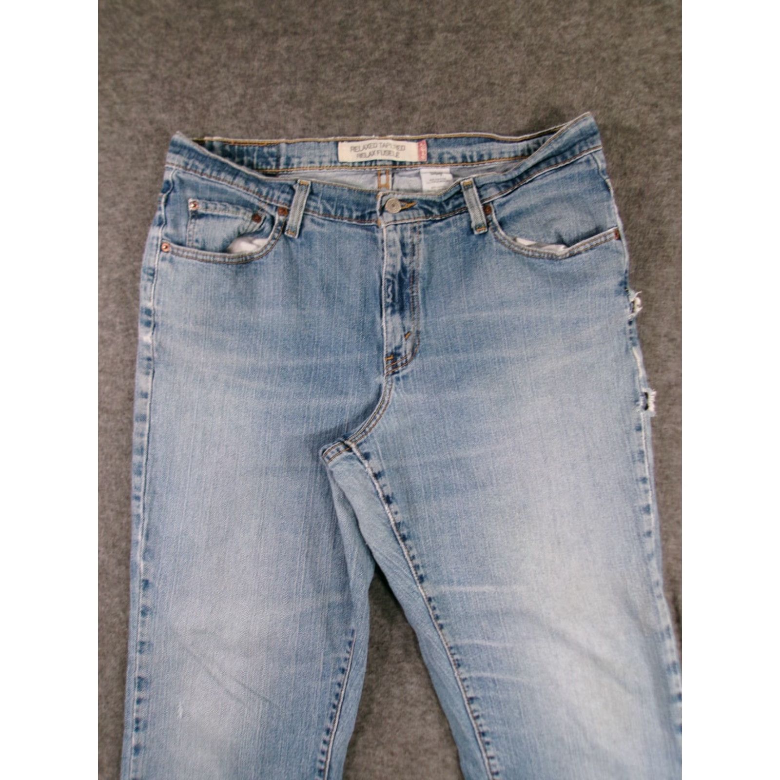 Levi's VINTAGE Levi's Jeans Women 16 Blue Light Wash Distressed Relaxed Fit Tapered 90s Size 38" / US 16 / IT 52 - 2 Thumbnail