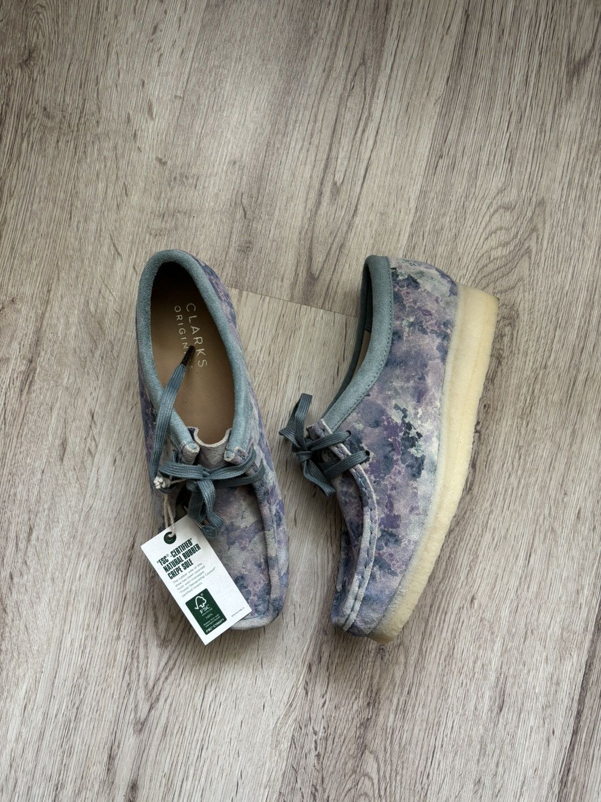 Clarks Clarks Wallabee floral multicolor print leather Size US 8.5 / IT 38.5 - 2 Thumbnail