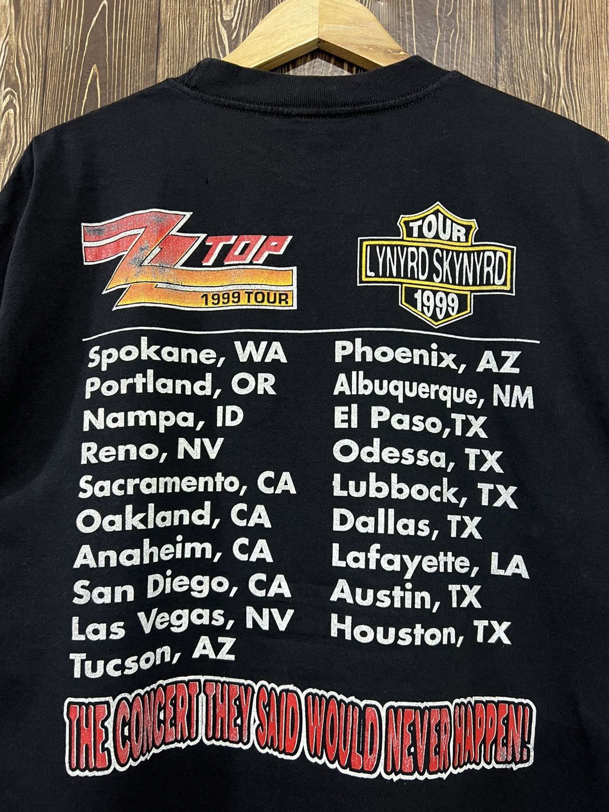 Band Tees Vintage 90s Zz Top & Lynard Skynard Band Tour Tshirt Size US L / EU 52-54 / 3 - 9 Thumbnail