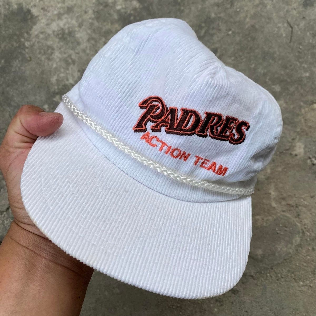 MLB RARE ‼️ San Diego Padres Size ONE SIZE - 2 Thumbnail