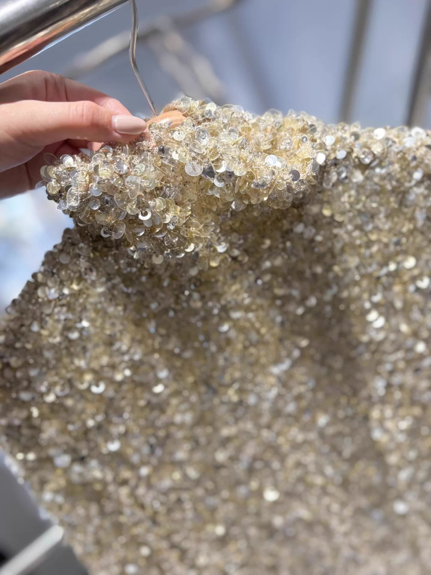 Valentino Valentino Champagne Gradient Sequin Top Deadstock Size XS / US 0-2 / IT 36-38 - 2 Thumbnail