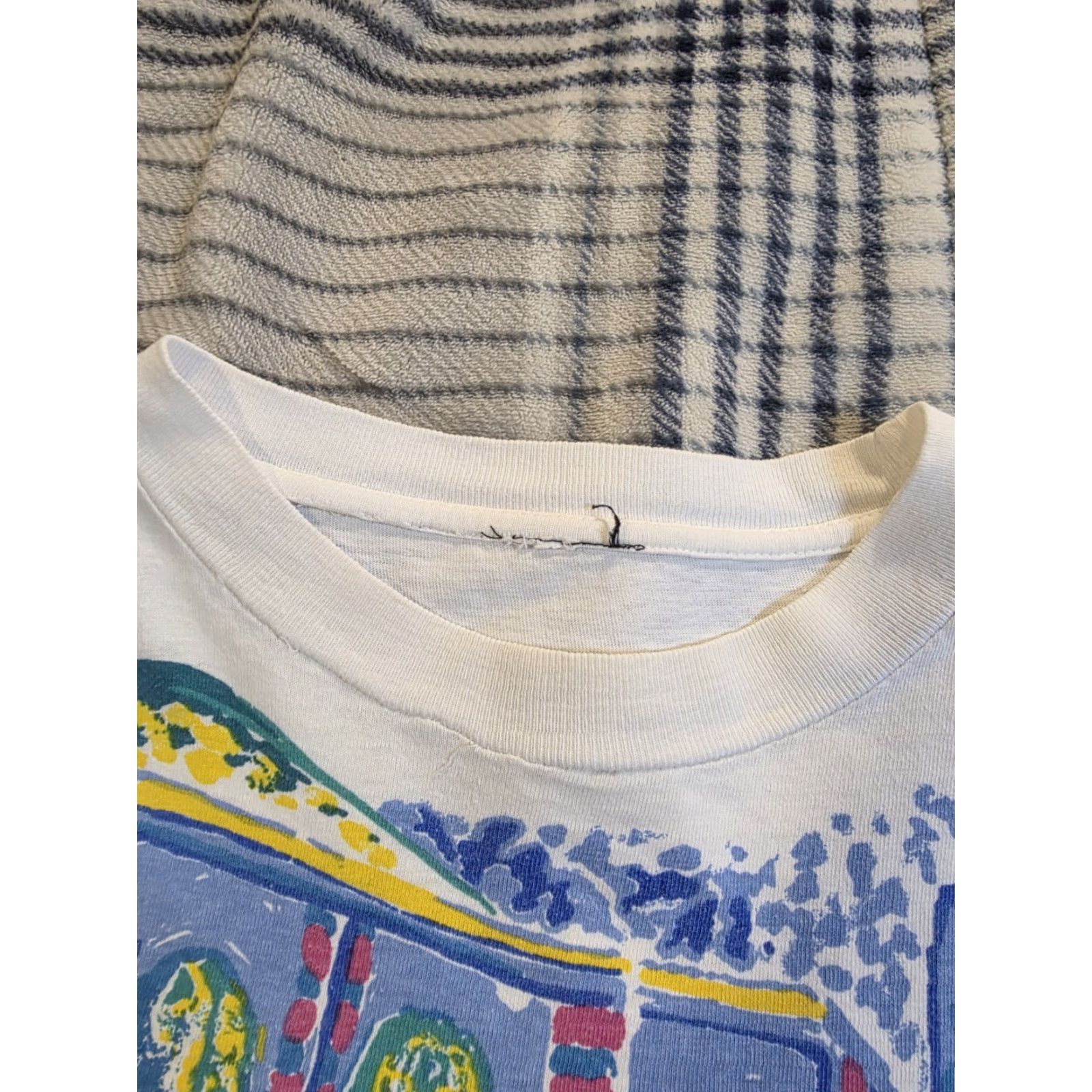 Vintage VINTAGE 1992 Steven Ross Naturally Country Townscape Art T-Shirt Large White Mens Single Stitch Graphic Print 90s Cotton Crew Neck Short Sleeve Size US L / EU 52-54 / 3 - 4 Thumbnail