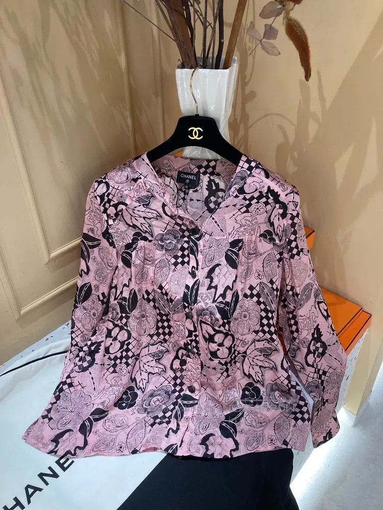 Chanel Chanel 18-year-old forest silk shirt Size XS / US 0-2 / IT 36-38 - 1 Thumbnail