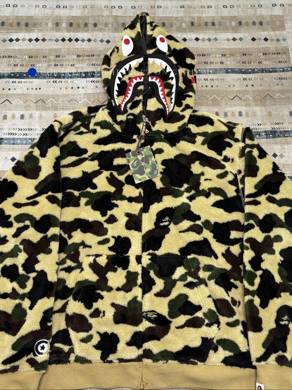Bape Camo Shark Fleece Hoodie in Multi Size US XL / EU 56 / 4 - 1 Thumbnail