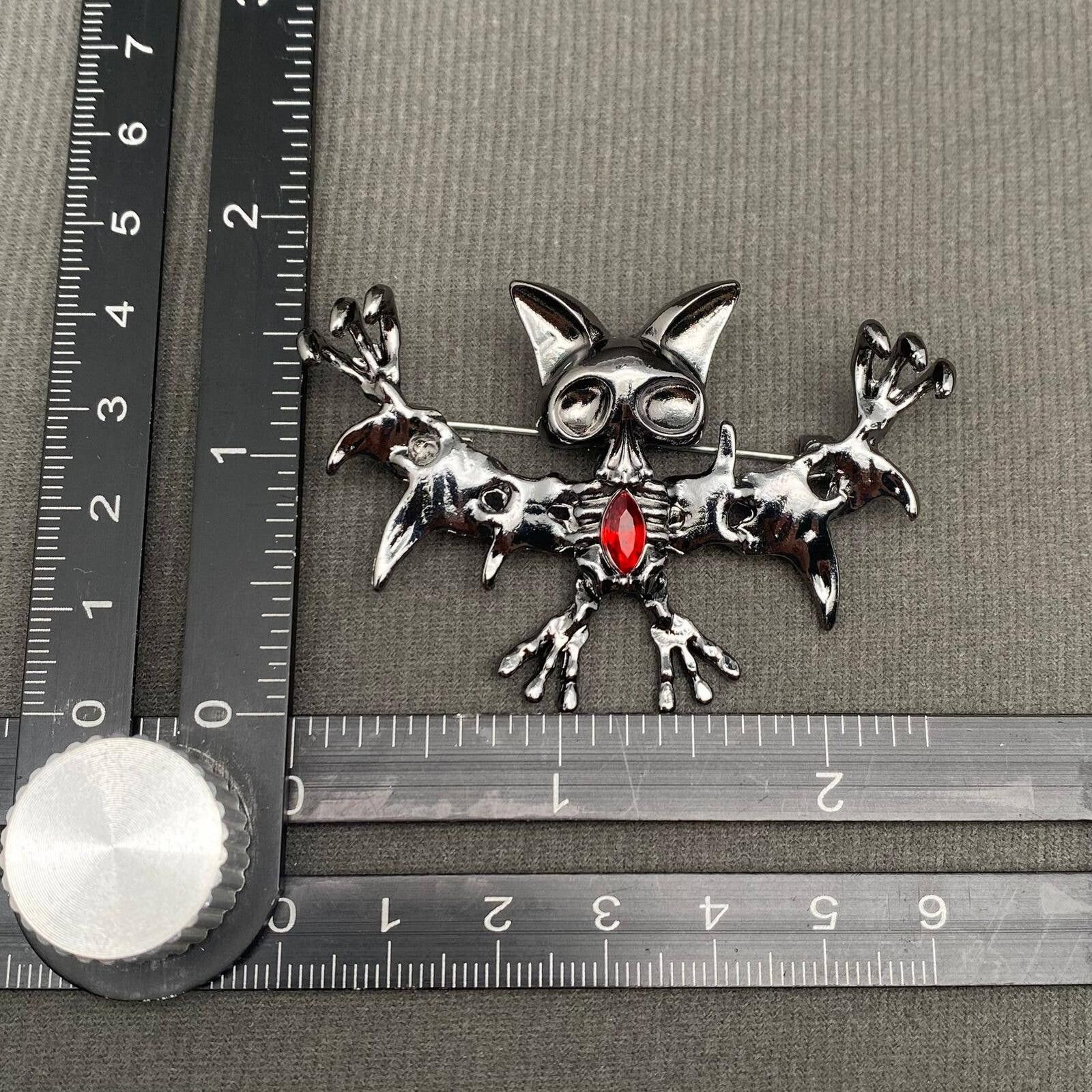 The Unbranded Brand Unique Silver Tone Cat and Bat Gothic Brooch with Red Gem Size ONE SIZE - 4 Thumbnail