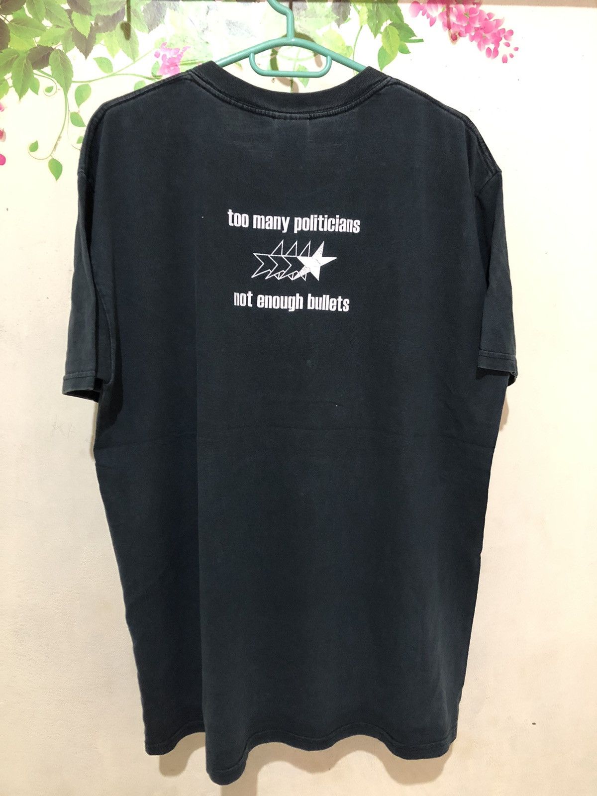Vintage Vintage Y2K art “one man stand” Supreme style t-shirt Size US L / EU 52-54 / 3 - 3 Thumbnail