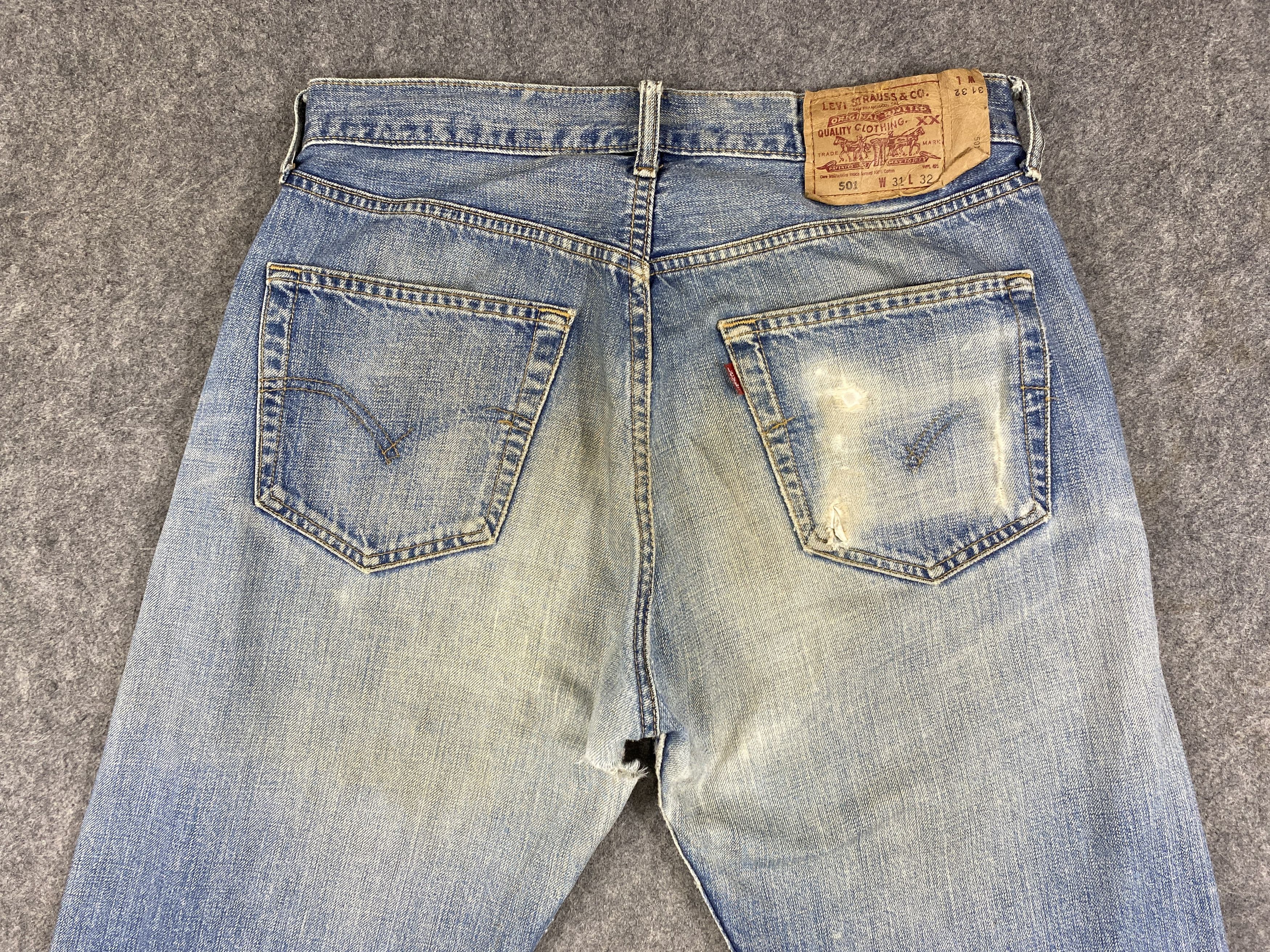 Levi's Distressed Blue Vintage Levi's 501 Jeans 31x33 Denim -JN2300 Size US 31 - 4 Thumbnail