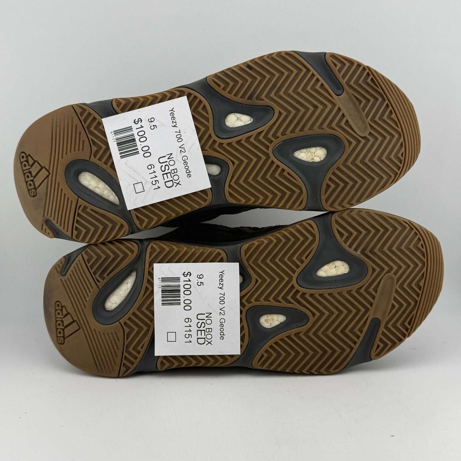 Adidas Adidas Yeezy 700 V2 Geode 9.5 Used No Box Size US 9.5 / EU 42-43 - 6 Thumbnail