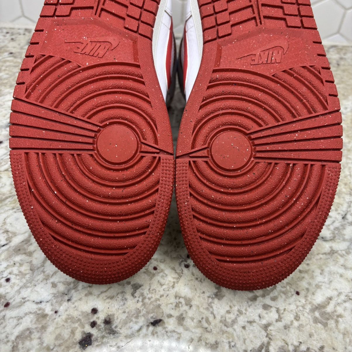 Jordan Brand Size 8 - Air Jordan 1 SE Mid White Dune Red Clean W/Box Size US 8 / EU 41 - 11 Thumbnail