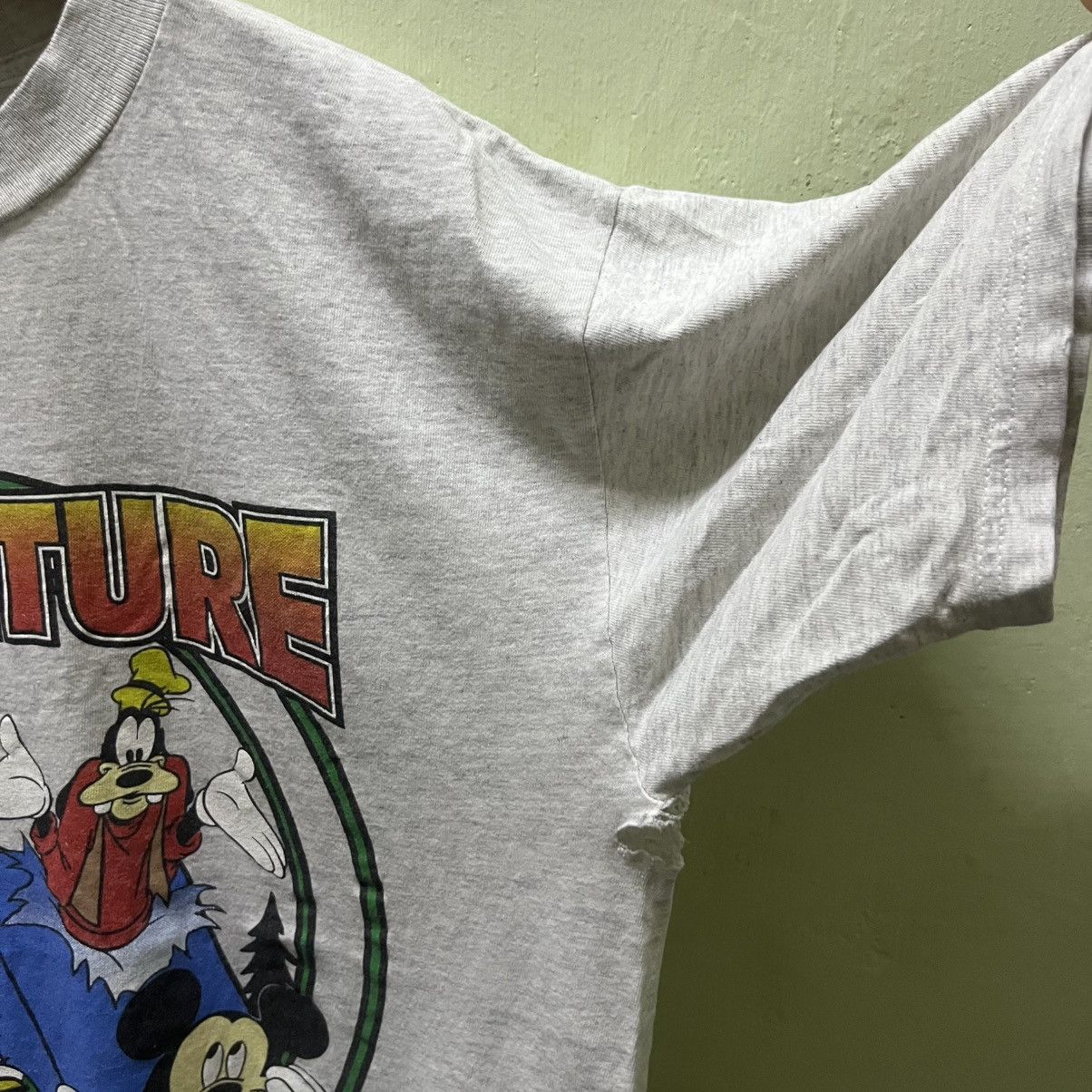 Mickey Mouse Rare Distressed Vtg Mickey Mouse And Friends ‘Adventure’ Tee Size US M / EU 48-50 / 2 - 4 Thumbnail