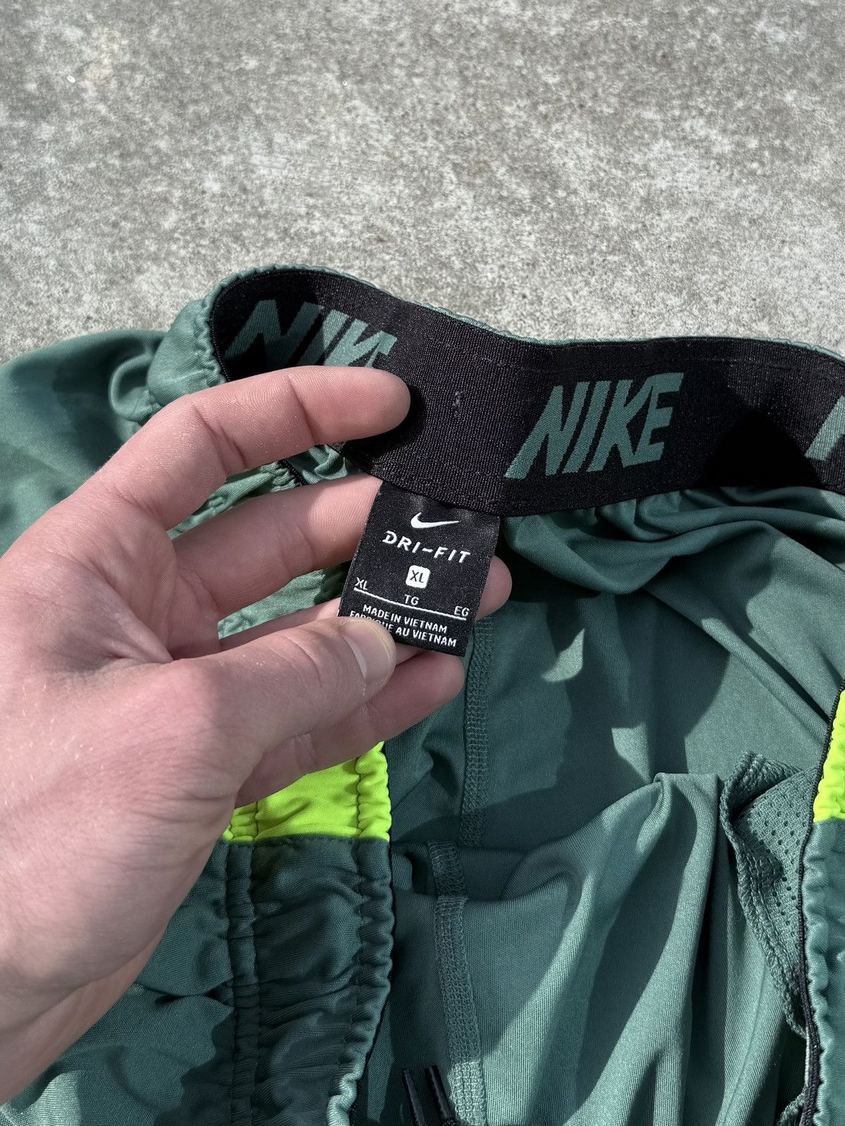 Other Vintage Nike y2k wide buggy streetwear oversize track shorts Size US 34 / EU 50 - 13 Thumbnail