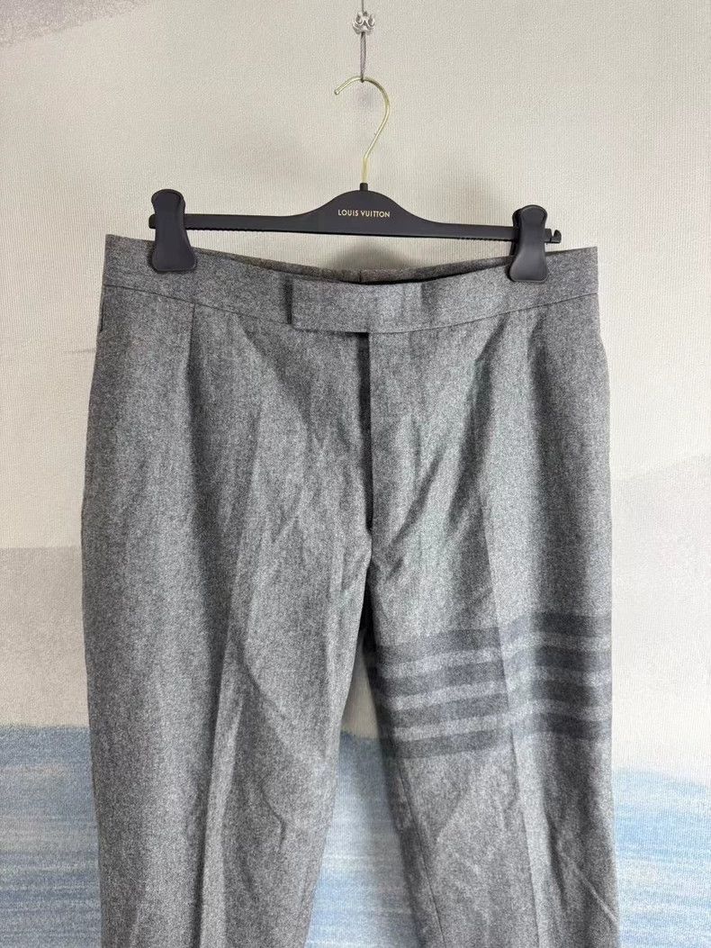Thom Browne Thom Browne size3 Gray four-barrel wool trousers Size 34R - 2 Thumbnail