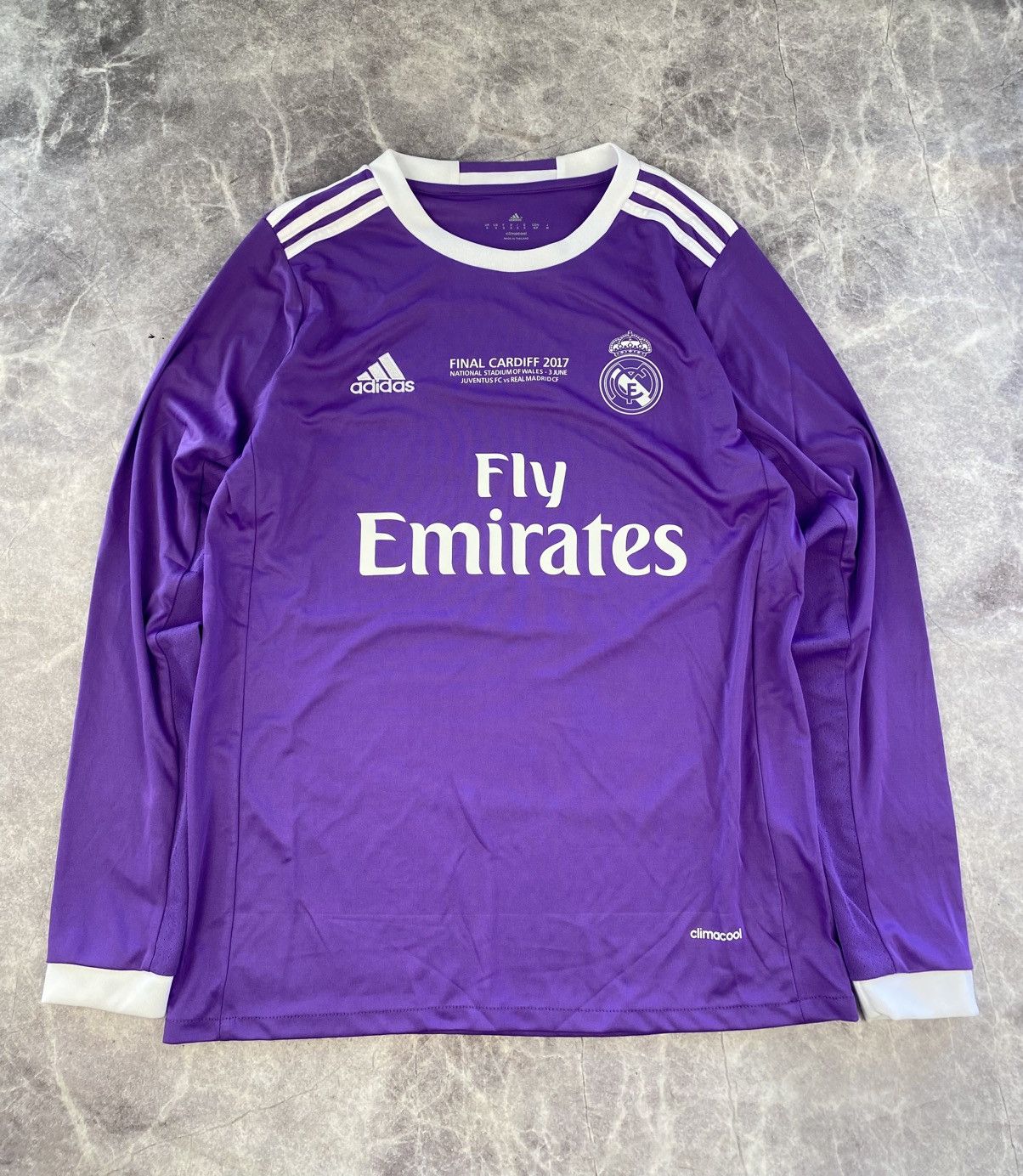 Adidas Adidas Real Madrid 2016-2017 Soccer Jersey Long Sleeve Shirt Size US S / EU 44-46 / 1 - 1 Thumbnail