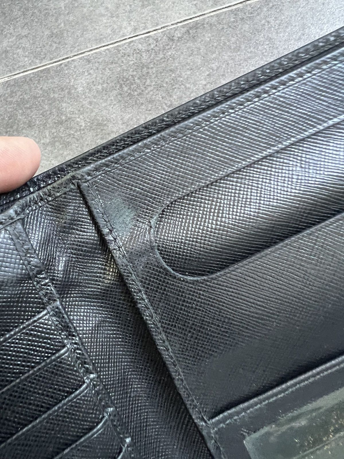 Prada Vintage Prada saffiano wallet cardholder Size ONE SIZE - 15 Thumbnail