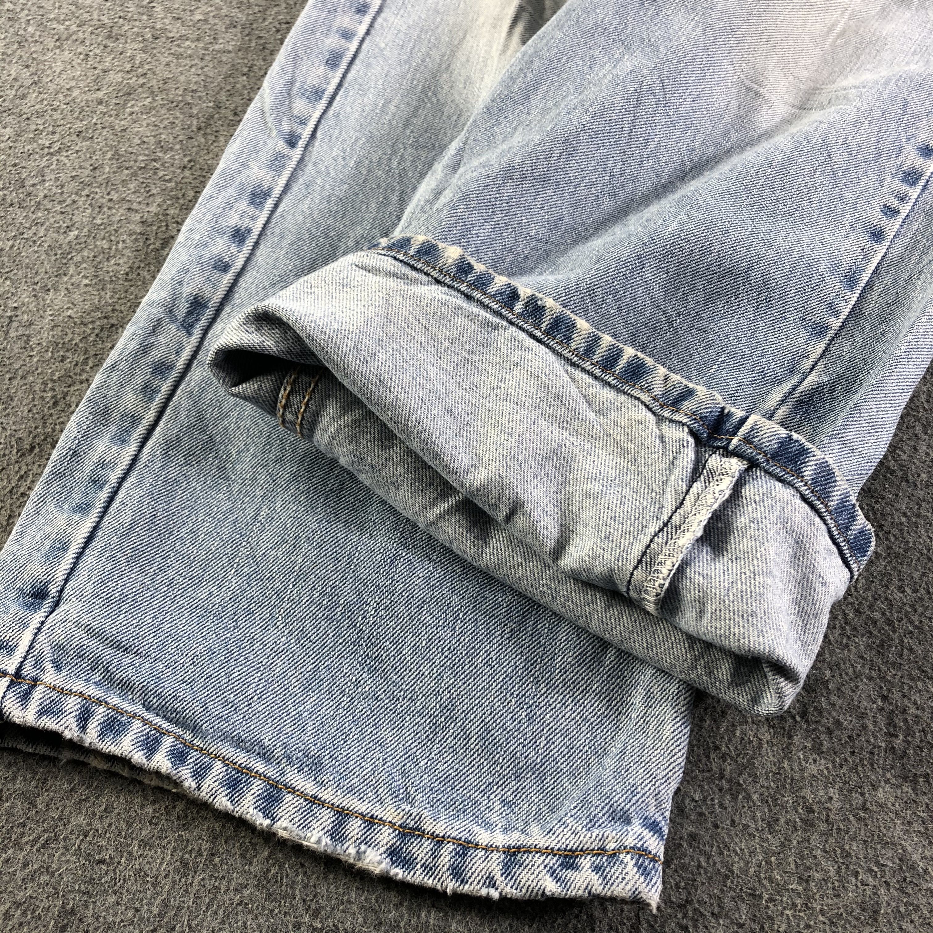 Levi's Vintage Light Wash Levis 505 Jeans-J3009 Size US 35 - 7 Thumbnail