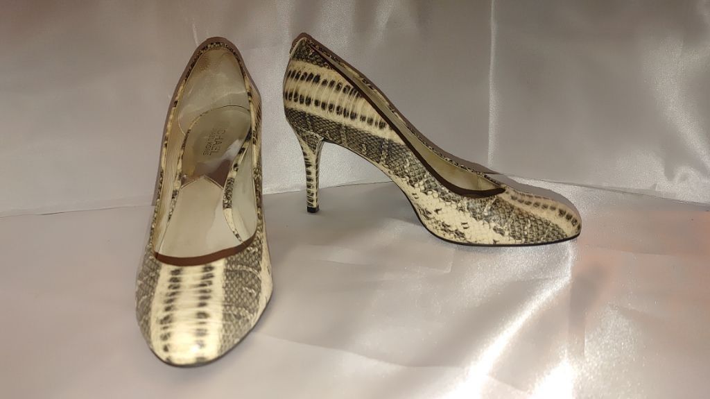 Michael Kors Michael Kors Cairo Snakeskin Heels Size 10M Size US 10 / IT 40 - 7 Thumbnail