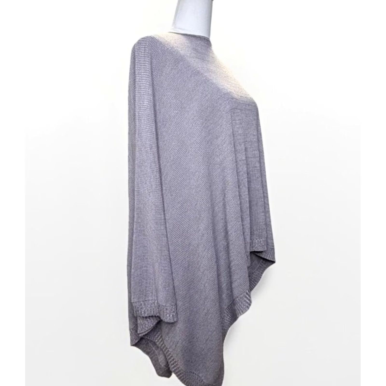 Lululemon VINTAGE Lululemon Forward Flow Cape Womens One Size Asymmetrical Hem Wrap Pullover Gray Size ONE SIZE - 4 Thumbnail