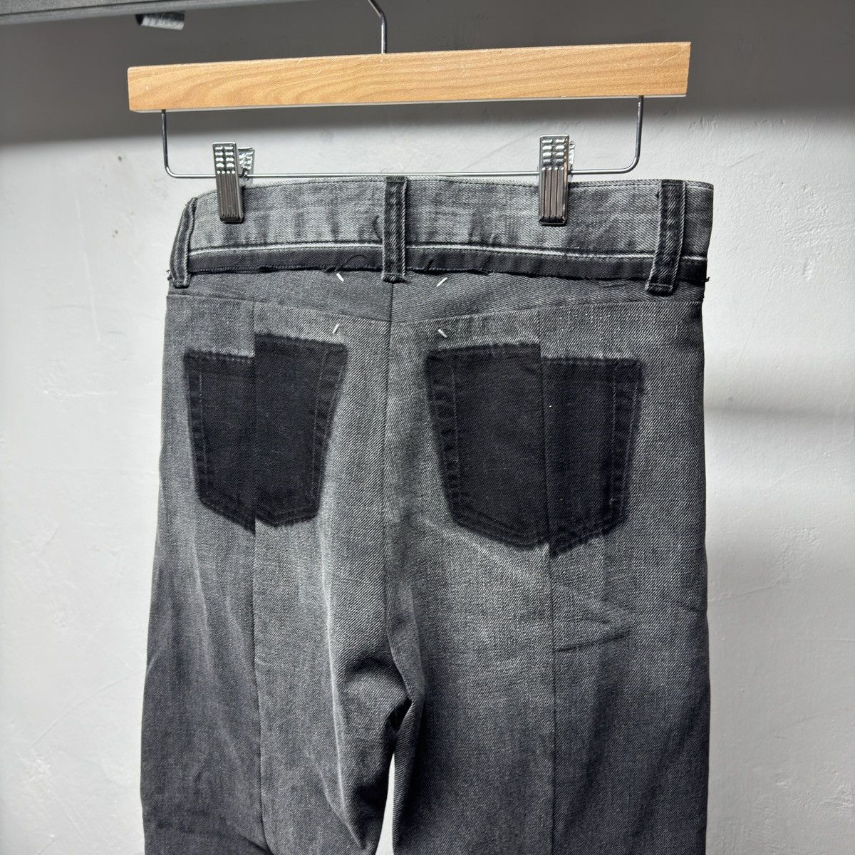 Maison Margiela Maison Margiela Reconstructed Denim Jeans Size 26" / US 2 / IT 38 - 7 Thumbnail