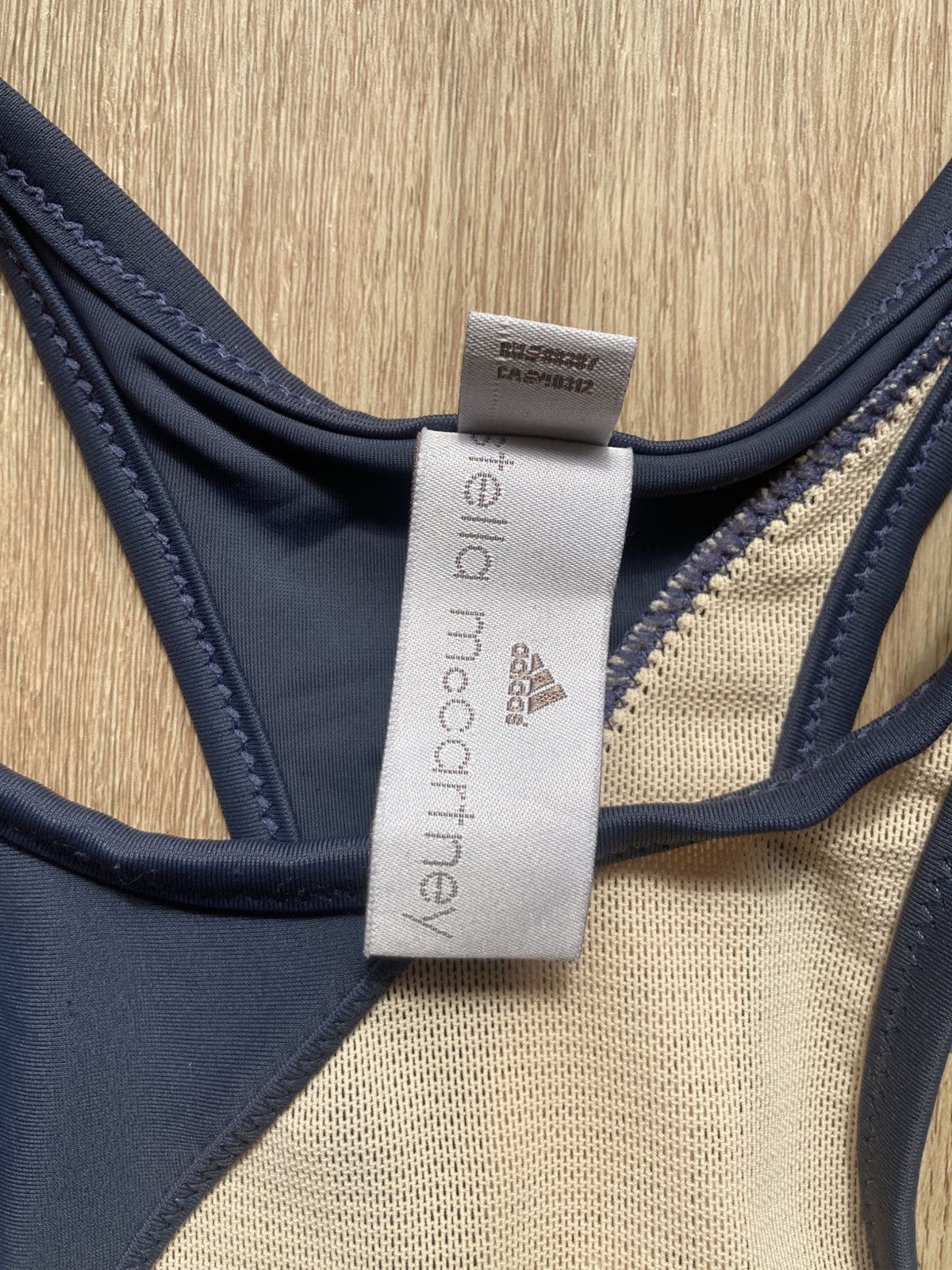 Adidas × Stella McCartney Stella McCartney + Adidas Grey Mesh Swim/Gym Crop Top Size M / US 6-8 / IT 42-44 - 8 Thumbnail
