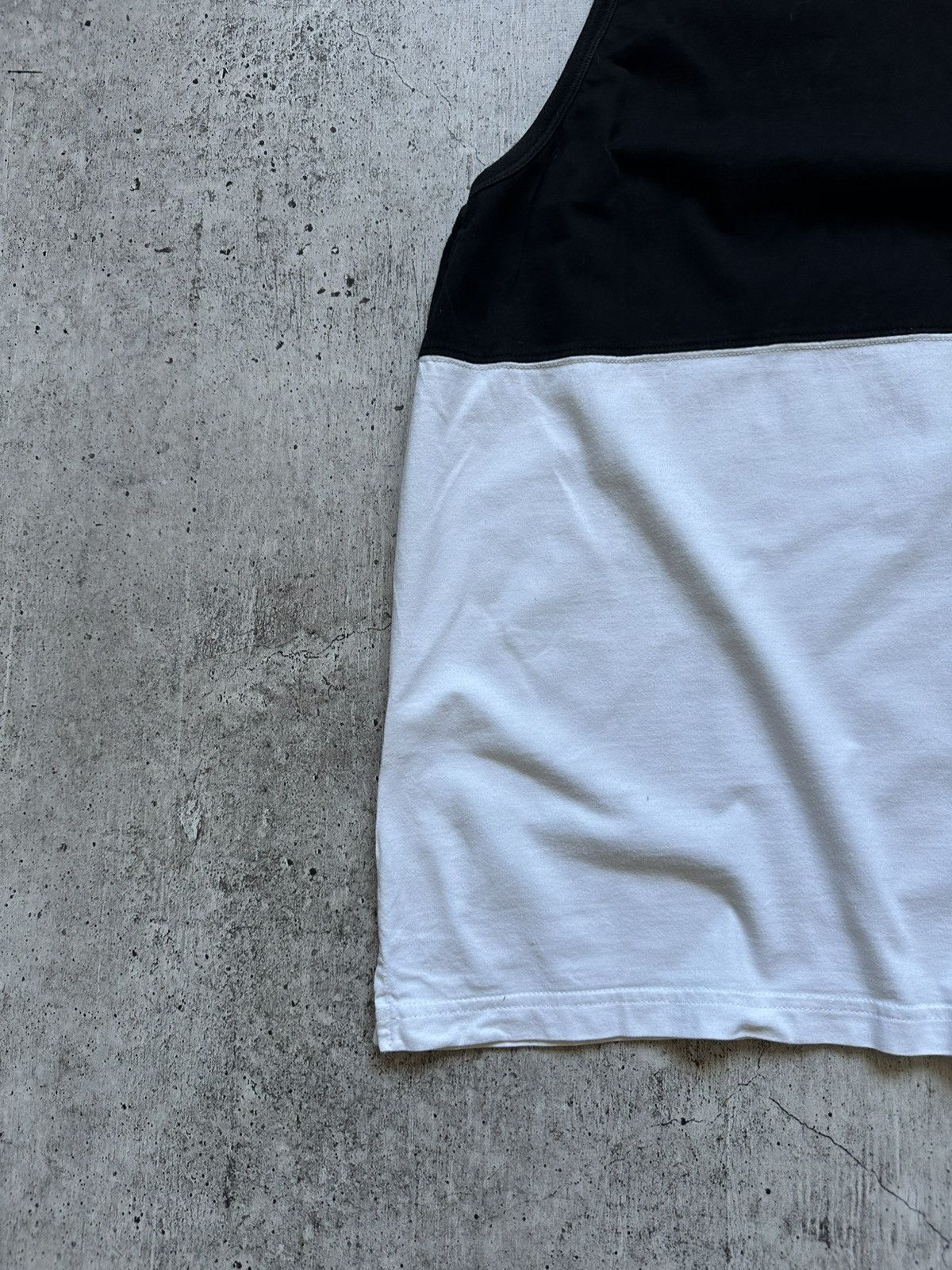 Supreme Supreme Split Tank Top London Paris Size US M / EU 48-50 / 2 - 12 Thumbnail