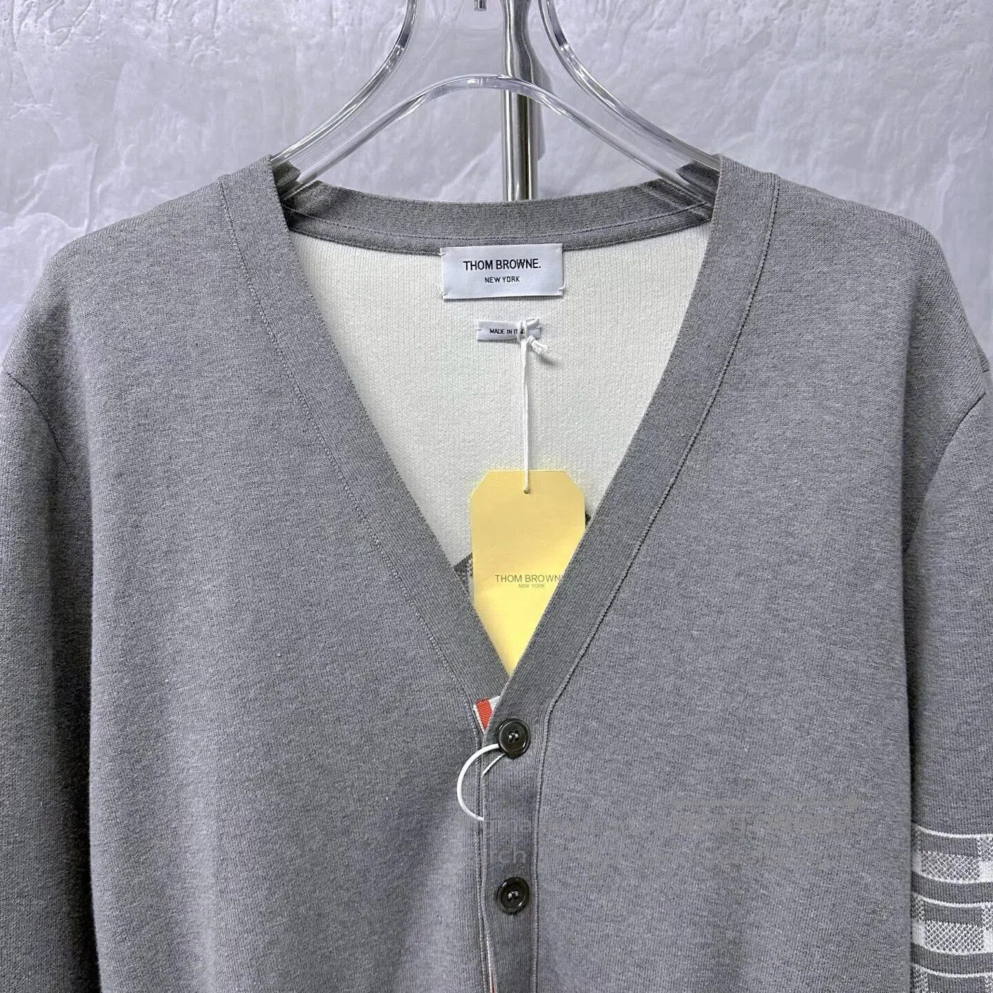 Thom Browne thom browne v-neck cardigan in gray. Size US M / EU 48-50 / 2 - 2 Thumbnail
