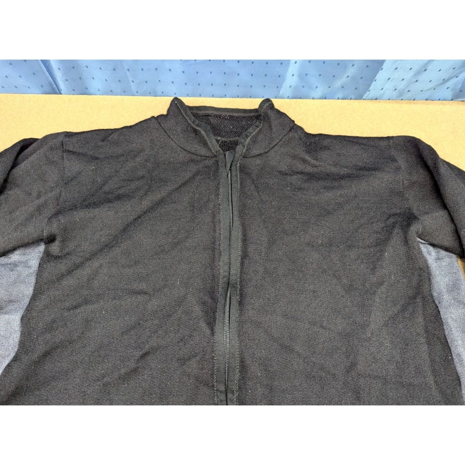 Vintage DEVOLD Mens Large Black Hooded Full Zip Thermal Jacket Outdoor Merino Wool Sport Size US L / EU 52-54 / 3 - 4 Thumbnail