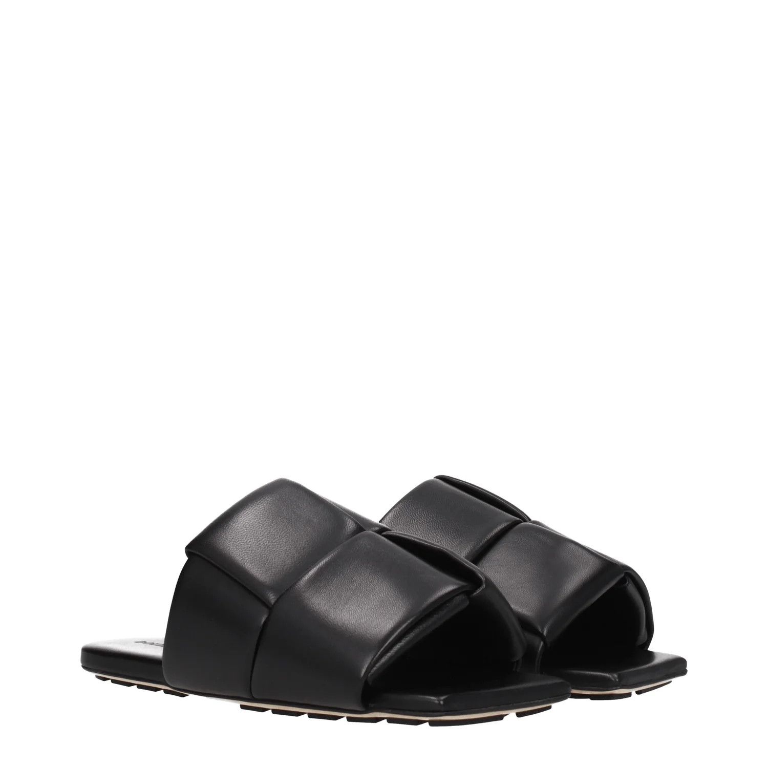 ob1o1e0325 Leather Slippers in Black